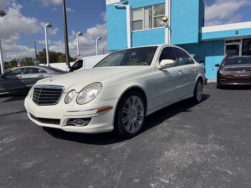 Used 2007 Mercedes-Benz E 350 4MATIC Sedan image 3