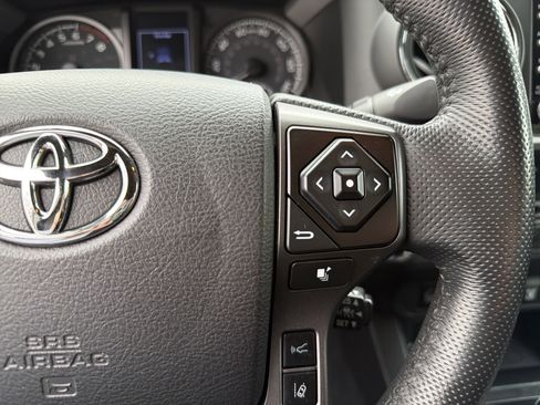 Used 2021 Toyota Tacoma TRD Off-Road image 49