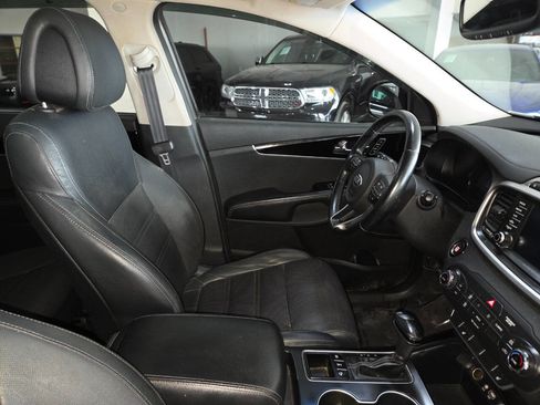 Used 2016 Kia Sorento SX image 30