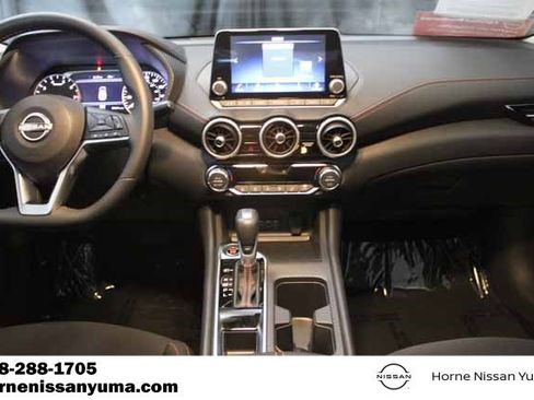 Used 2025 Nissan Sentra SR image 12