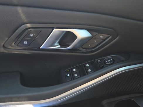 Certified 2025 BMW 330i Sedan w/ M Sport Package image 33