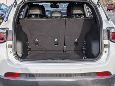 Certified 2023 Jeep Compass Limited image 5