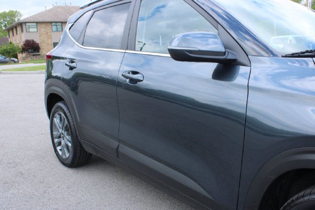 Used 2022 Kia Seltos S FWD image 47