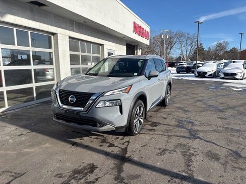 Used 2021 Nissan Rogue SL w/ Premium Package image 5