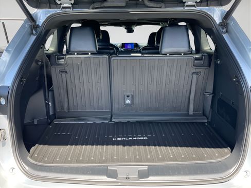 Used 2023 Toyota Highlander XSE AWD/4WD image 16