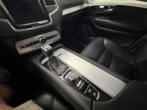Used 2016 Volvo XC90 T5 Momentum FWD image 26