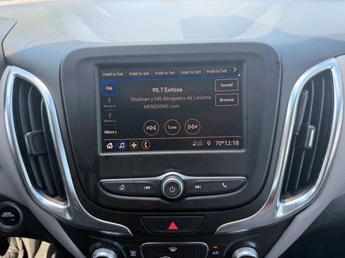 Used 2021 Chevrolet Equinox LS w/ LS Convenience Package AWD/4WD image 18