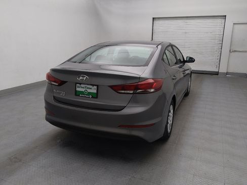Used 2018 Hyundai Elantra SE image 7