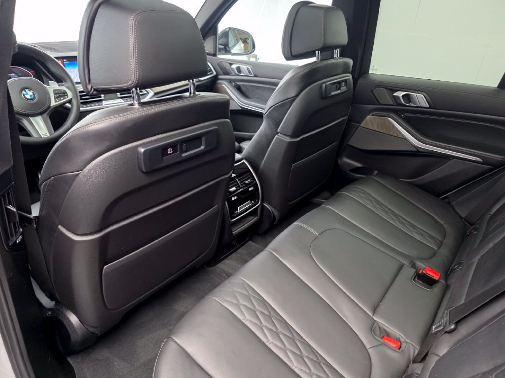 Used 2021 BMW X5 M50i w/ Premium Package AWD/4WD image 15