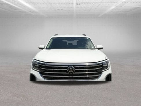 Used 2024 Volkswagen Atlas SE AWD/4WD image 39