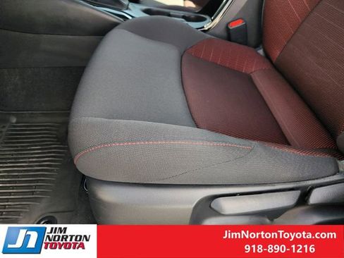 Used 2025 Toyota Corolla SE w/ SE Premium Package FWD image 25