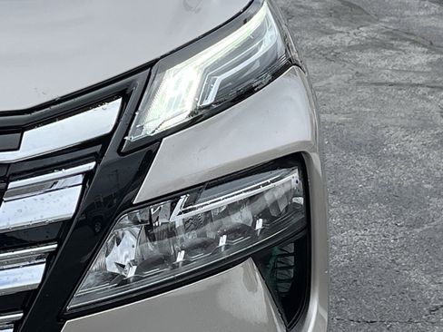 New 2026 Nissan Rogue Platinum image 10