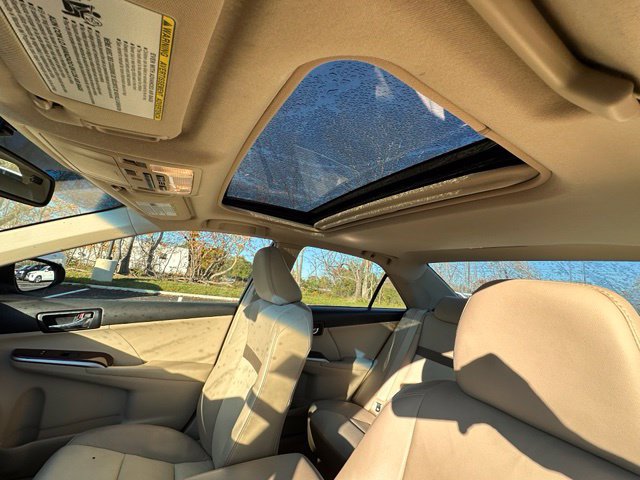 Used 2012 Toyota Camry XLE w/ Leather Pkg FWD image 28