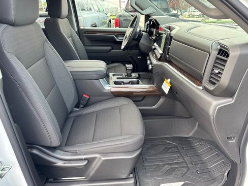 New 2026 GMC Sierra 1500 Elevation image 15
