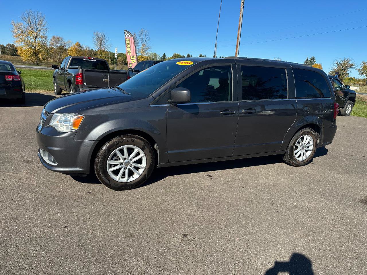 Used 2018 Dodge Grand Caravan SXT FWD image 14