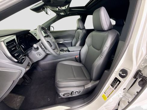 Used 2025 Lexus RX 350 FWD w/ Technology Package image 19