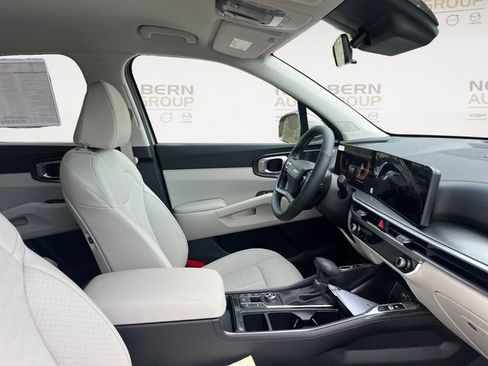 New 2026 Kia Sorento S FWD image 15
