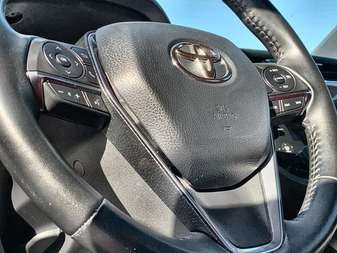 Used 2019 Toyota Camry XSE FWD image 19