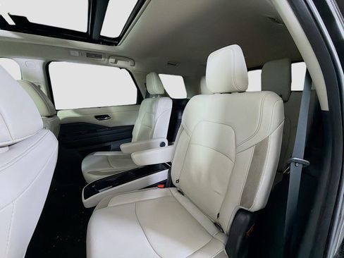 Used 2022 Nissan Pathfinder SL w/ SL Premium Package image 25