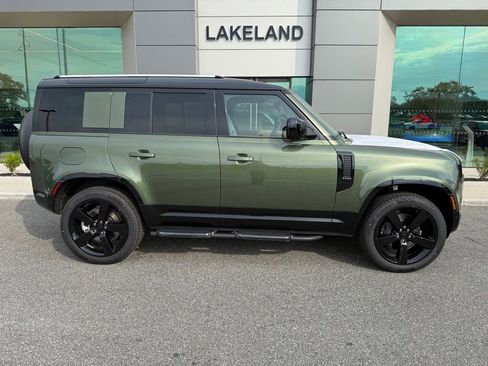 New 2026 Land Rover Defender 110 X-Dynamic SE AWD/4WD image 4