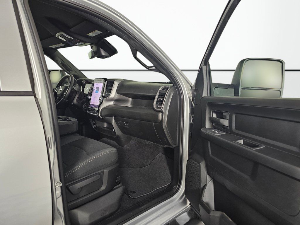 New 2026 RAM 3500 Tradesman AWD/4WD image 35