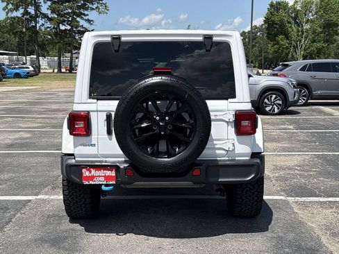 Used 2024 Jeep Wrangler Unlimited Sahara AWD/4WD image 6
