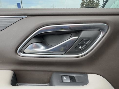 Used 2023 GMC Yukon SLT w/ Max Trailering Package image 41