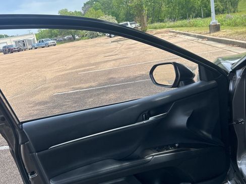 Used 2024 Toyota Camry XSE image 13