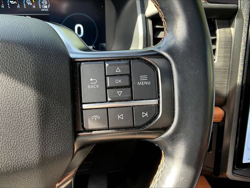 Used 2023 Ford Expedition Platinum AWD/4WD image 12