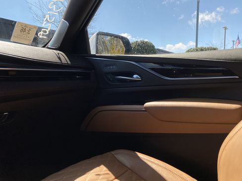 Used 2022 Cadillac Escalade ESV Sport w/ Touring Package image 19