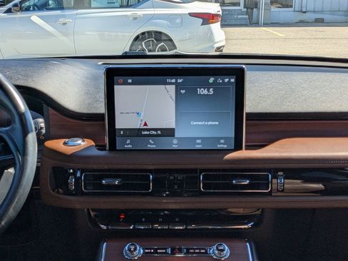 Used 2023 Lincoln Aviator Reserve w/ Equipment Group 201A image 19