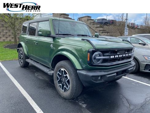 Used 2023 Ford Bronco Outer Banks AWD/4WD image 1