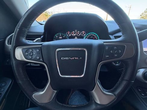 Used 2017 GMC Yukon Denali image 10