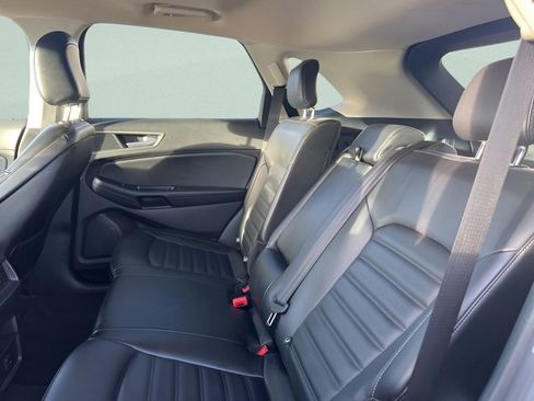 Used 2020 Ford Edge SEL image 19