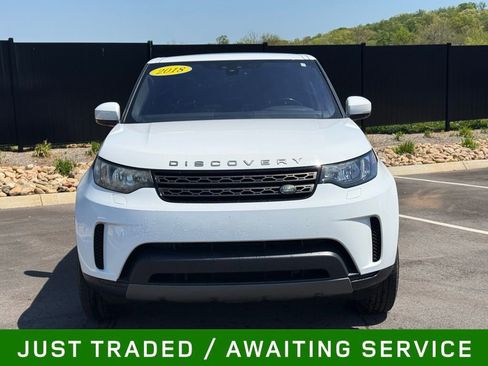 Used 2018 Land Rover Discovery SE AWD/4WD image 2