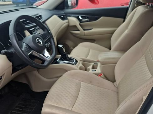 Used 2018 Nissan Rogue SV AWD/4WD image 5