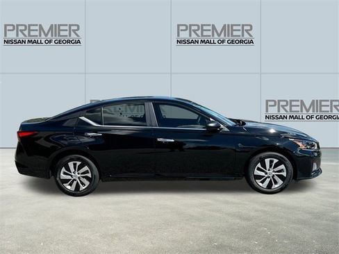 New 2025 Nissan Altima 2.5 S image 4