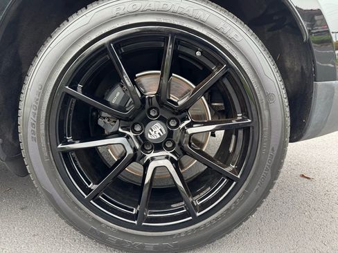 Used 2018 Porsche Macan image 18