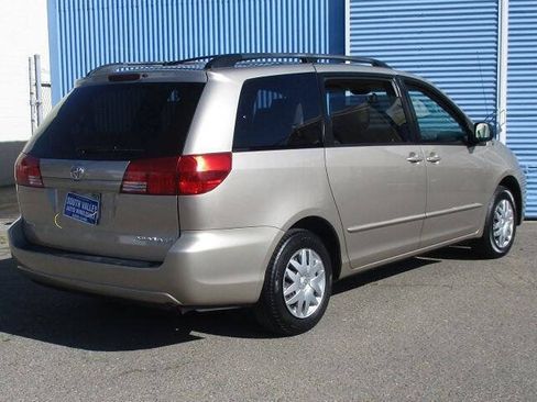 Used 2005 Toyota Sienna LE FWD image 3