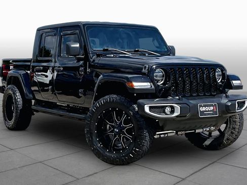 Used 2022 Jeep Gladiator Sport AWD/4WD image 3