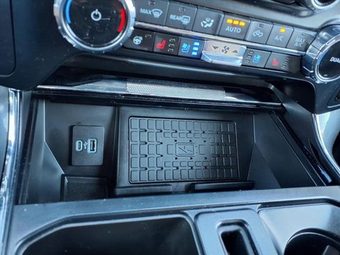 Used 2023 Ford F150 Lariat w/ Equipment Group 502A High image 40