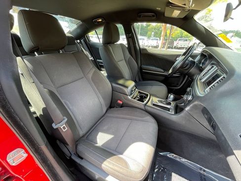 Used 2022 Dodge Charger SXT RWD image 31