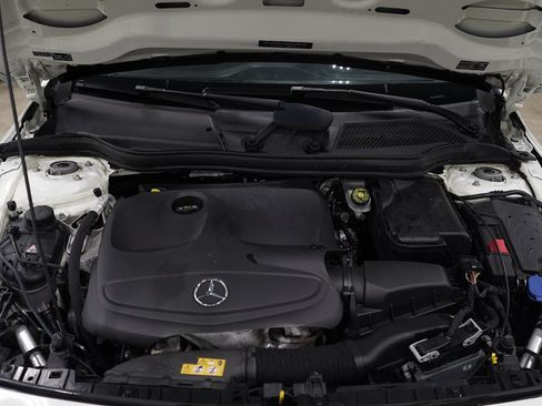 Used 2017 Mercedes-Benz GLA 250 image 26