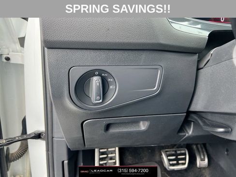 Used 2024 Volkswagen Tiguan SE R-Line image 18