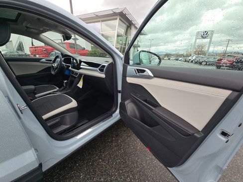New 2026 Volkswagen Taos SE AWD/4WD image 11