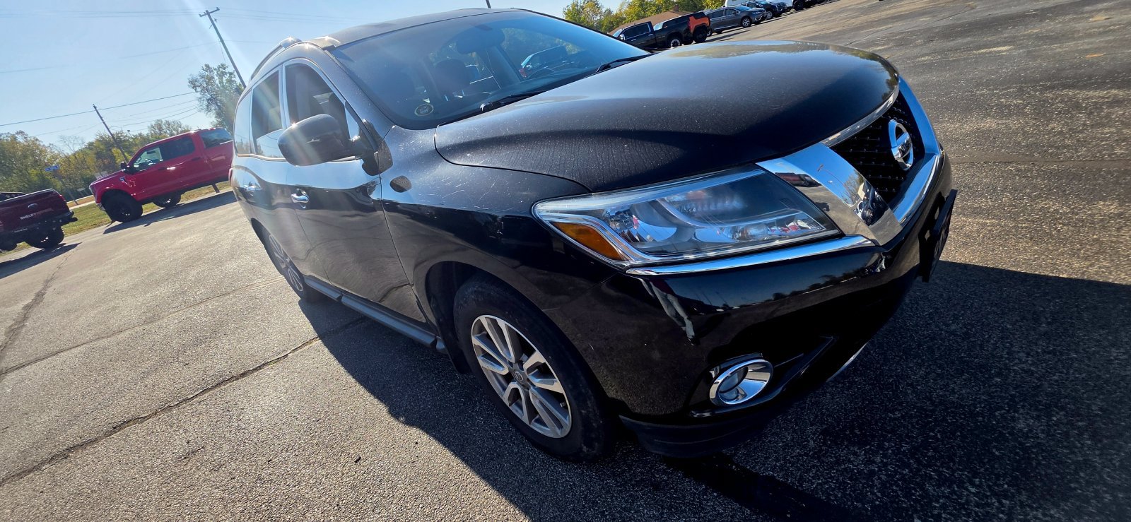 Used 2015 Nissan Pathfinder SV w/ Cargo Package FWD image 5