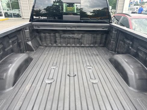 Used 2024 GMC Sierra 2500 AT4 w/ AT4 Preferred Package AWD/4WD image 7