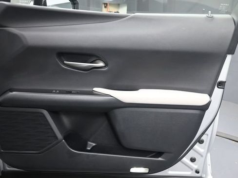 Used 2020 Lexus UX 200 w/ Premium Package FWD image 30