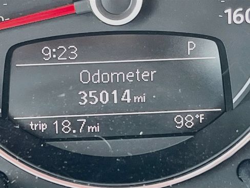 Used 2017 Volkswagen Beetle 1.8T Dune FWD image 12