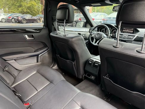 Used 2014 Mercedes-Benz E 350 Sedan image 34
